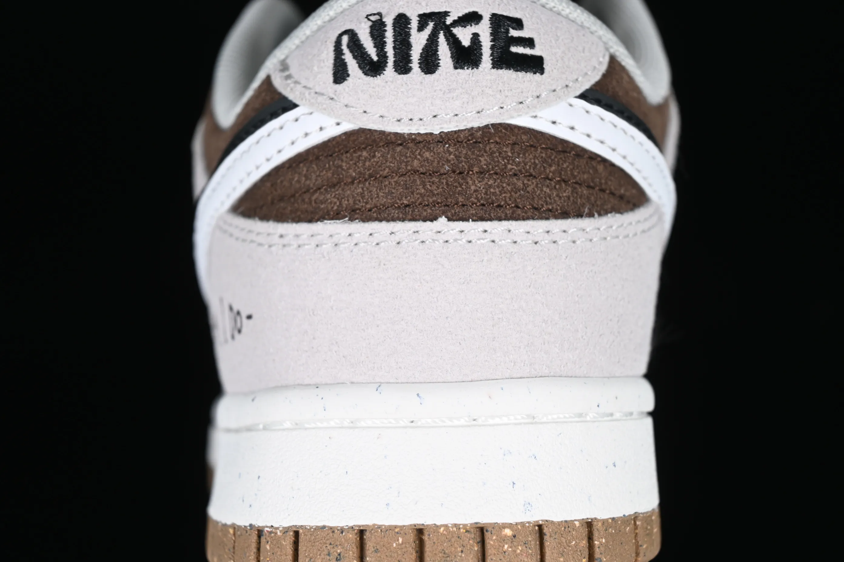 All Categories Nk SB Dunk Series Nk SB Dunk Low Low-top sneakers Cost-effective version Nk SB Dunk Low "85" double hook SB low-top sports and leisure sneakers DO9457-108